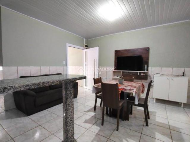 Ótima casa, reformada e financiável, no Bairro Farrapos