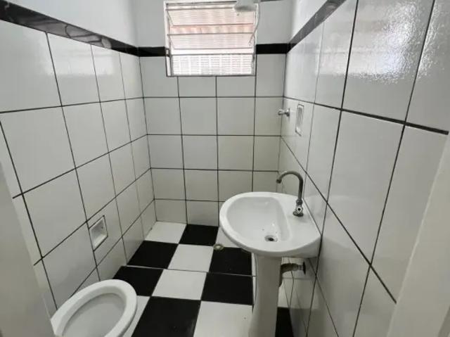 Ótima casa térrea 03 dormitórios no Jd Satélite!