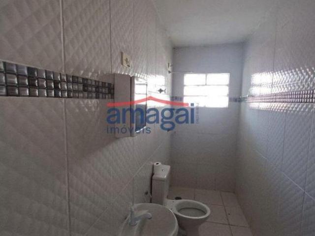 ÓTIMA CASA TÉRREA DE 2 DORMITÉRIOS PRÓXIMA AO CENTERO