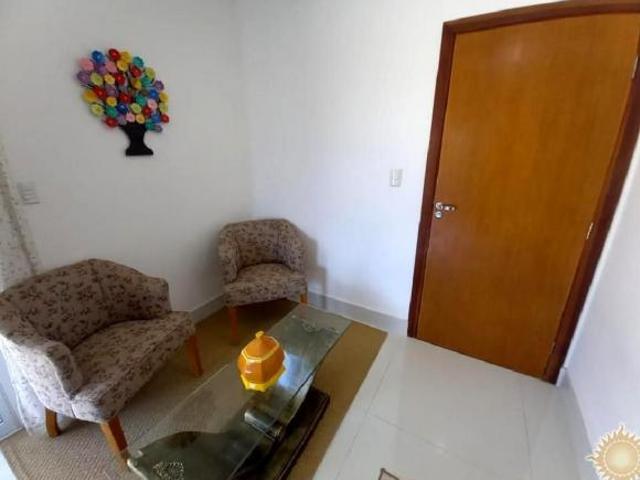 Ótima cobertura mobiliada com 03 dorms, 01 suíte, com piscina privativa !