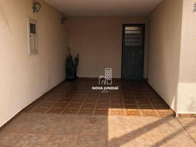 Ótima e espaçosa casa à venda