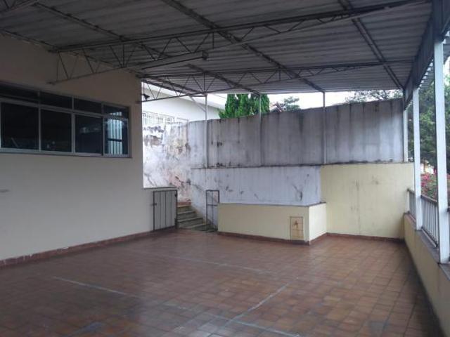 Ótima oportunidade, Casa com Sala e cozinha amplas, 3 vagas, terreno com 290M² Jardim da Glória