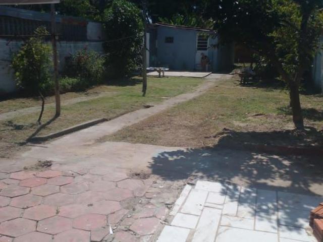 Ótima oportunidade de adquirir uma casa com 2 dormitórios no bairro Parque Pinhe