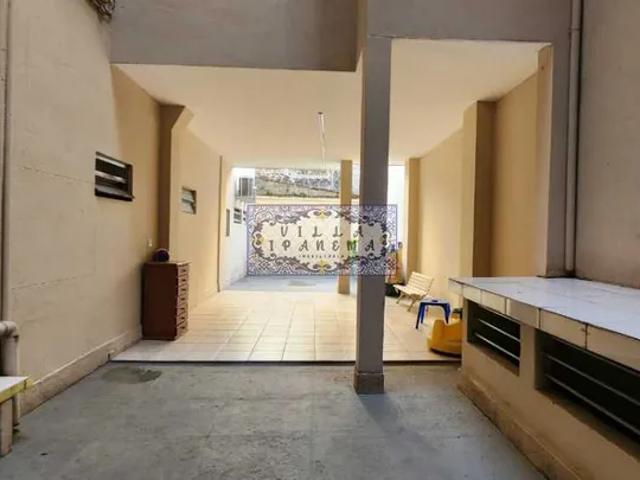 Ótima oportunidade na rua farias de brito, grajaú, 2 quartos, 2 banheiros e área de serviço
