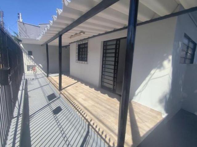 ÓTIMA OPORTUNIDADE PARA QUEM PROCURA UMA CASA ACONCHEGANTE C/ EXCELENTE LOCALIZAÇÃO NO JD. PAULISTA!