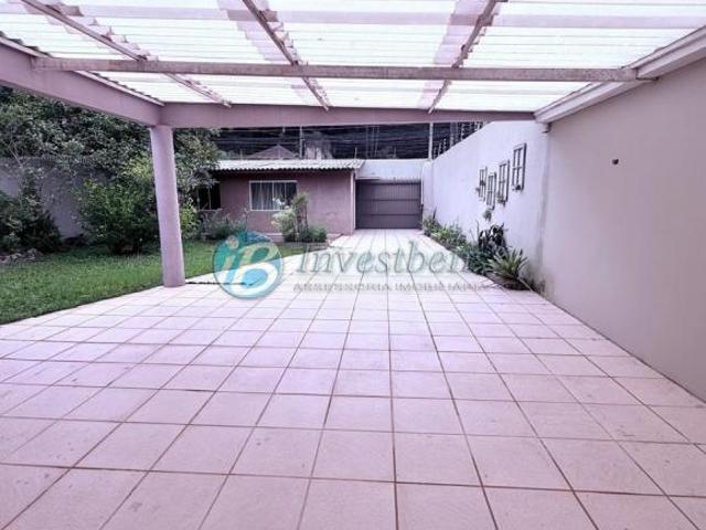 Ótima residência com 229,40 m2 e terreno de 540,0