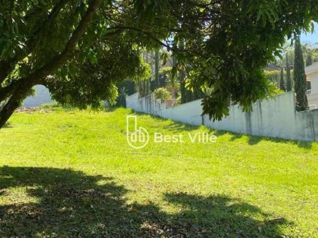 Ótimo terreno à venda 1.717M² em Residencial TAMBORÉ 1