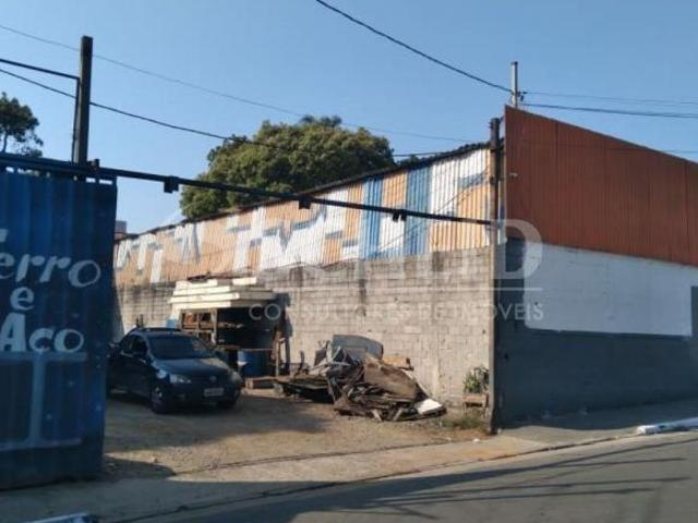 ÓTIMO TERRENO COM GALPÃO DE 790M². BOA LOCALIZAÇÃO