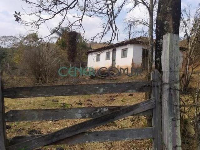 Ótimo Terreno de 22,5 ha em Moeda MG com Sede Simples