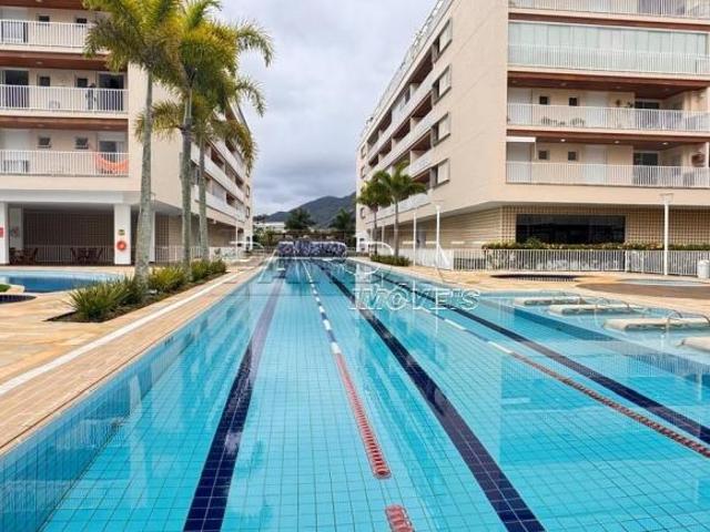 Ótimo apartamento com 3 suítes e varanda gourmet na praia do Itaguá em Ubatuba!