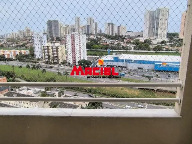 Ótimo Apartamento de 3 Dormitórios e 2 vagas de garagem! Localização Privilegiada!