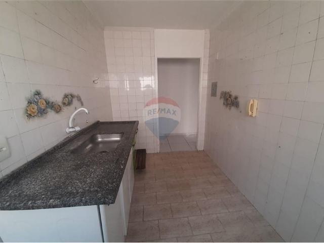 Ótimo apartamento, localizado no condomínio Residencial Manchester, Vila Jardini