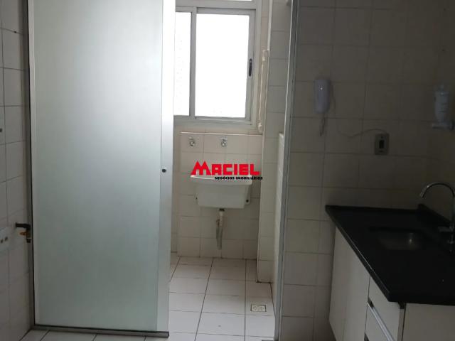 otimo apto com sacada,lazer, prox. de supermercado,escola,anel viario
