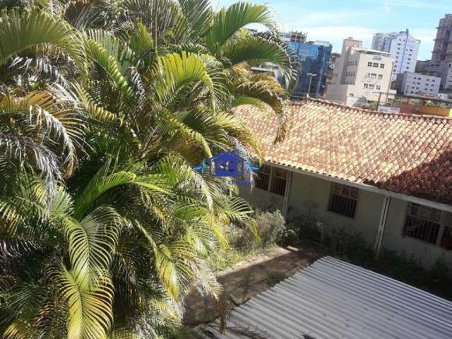 Ótimo Imóvel no Centro da cidade, bom para residencia ou comercio, excelente área e acesso fácil. Ót