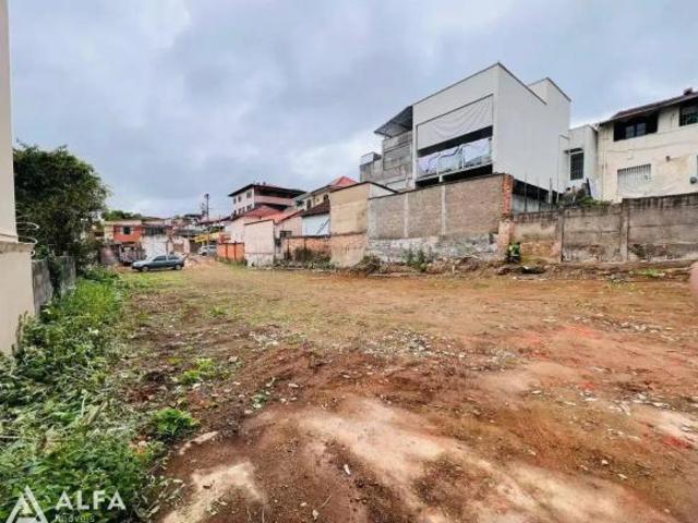 Ótimo lote à venda no bairro São José – 674m² em excelente localização!