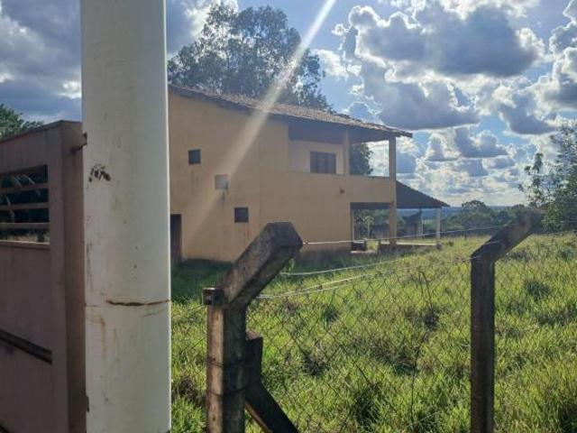 Ótimo para café,abacate,muito bom esse sítio