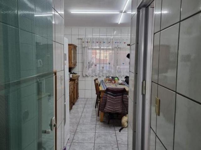 Ótimo sobrado no Bairro Paraíso, em Santo André, com 154m² de área construída, em terreno de 240m²