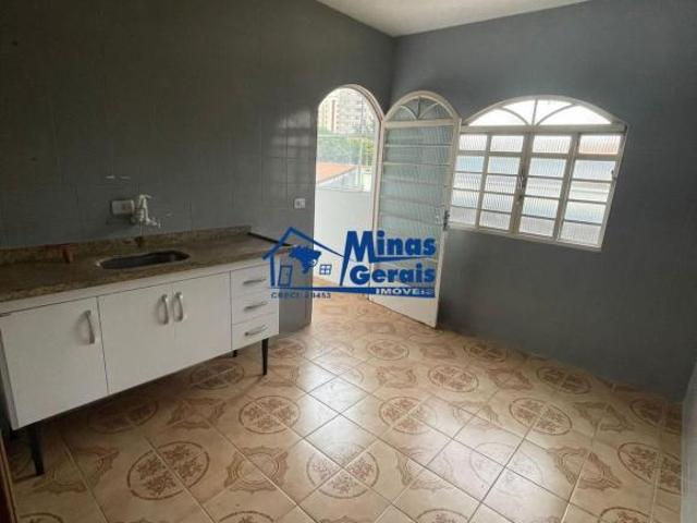 ÓTIMO SOBRADO NO JARDIM VENEZA, ZONA SUL DE SÃO JOSÉ DOS CAMPOS!