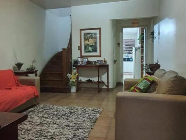 Ótimo sobrado com 02 dormitórios, com 01 vaga de garagem no bairro Mirandópolis
