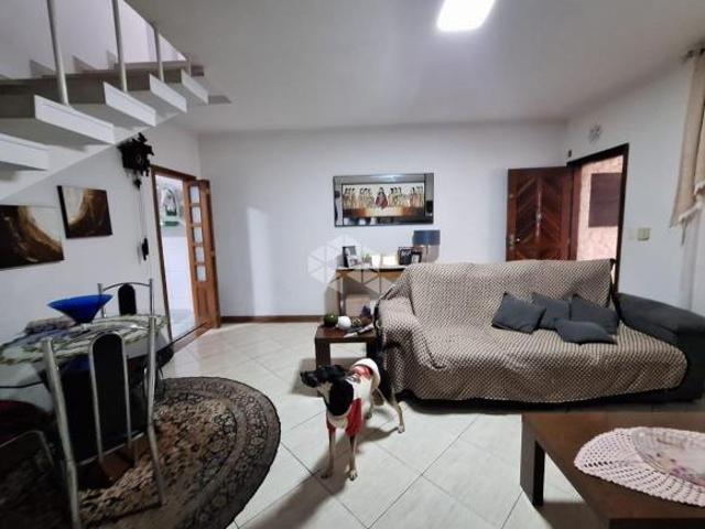 Ótimo Sobrado com 3 dormitórios e 2 vagas
