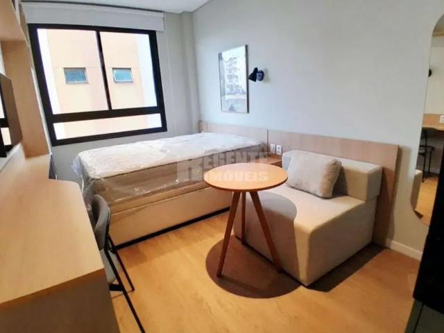 Ótimo studio totalmente mobiliado para locação no bairro Trindade!