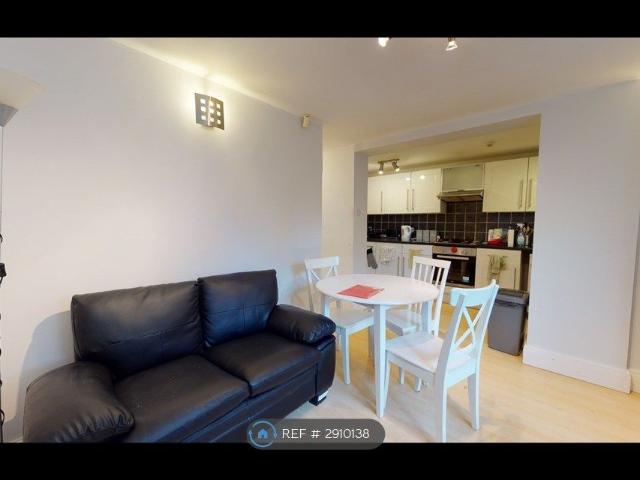 Otley Road, Leeds LS16, 3 bed flat to rent, £1,295 pcm | PrimeLocation