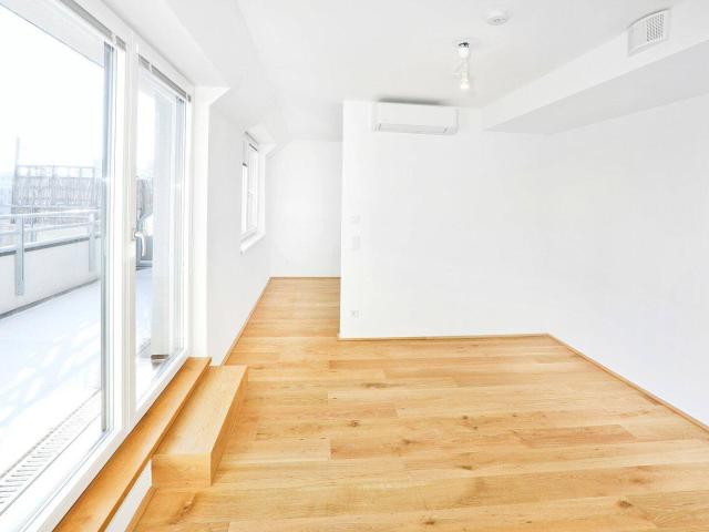 Atemberaubende 2 Zimmer Eigentumswohnung mit geräumigem Balkon in ausgezeichneter Lage Vermietet bis 3/2027