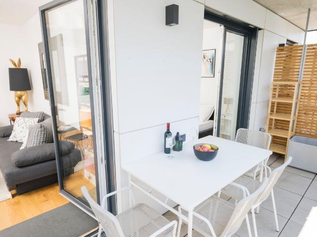 Ottakring Balcony Suite, Vienna Amsterdam Apartments for Rent