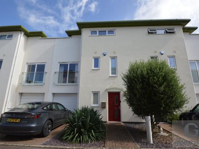 Ottaway Close, Costessey, Norwich NR5, 4 bed property to rent, £1,800 pcm | PrimeLocation