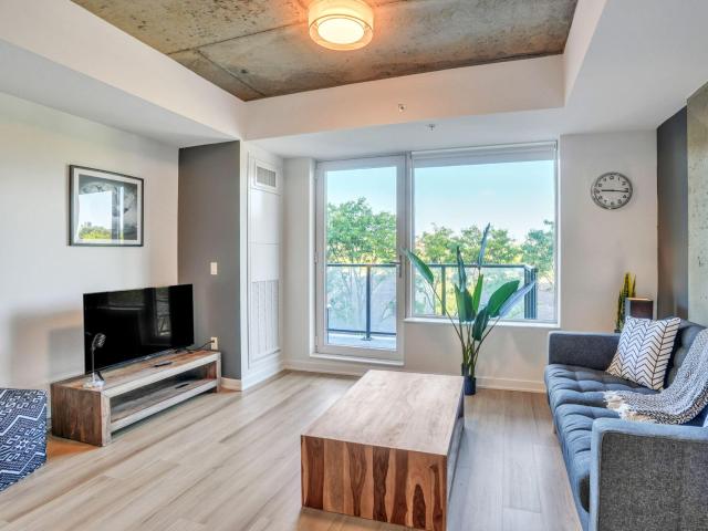 Ottawa Furnished Condo for Rent Modern 1 Bed, 1 Bath with City Views and Exercise Room