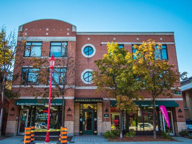 Ottawa, ON K1R5K1 595 Somerset Street W 203