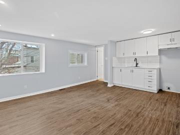 235 Percy Street 1 Ottawa, ON K1R 6G2