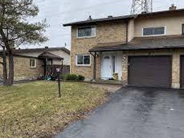 8 Foxmeadow Lane Room 5 Ottawa, ON K2G 3W2