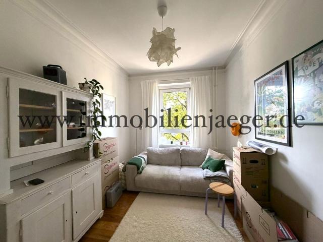 Ottensen Nähe Fabrik und Zeisehallen Modernsierter Altbau mit Stuck und Holzdielen zum 01.09.2026