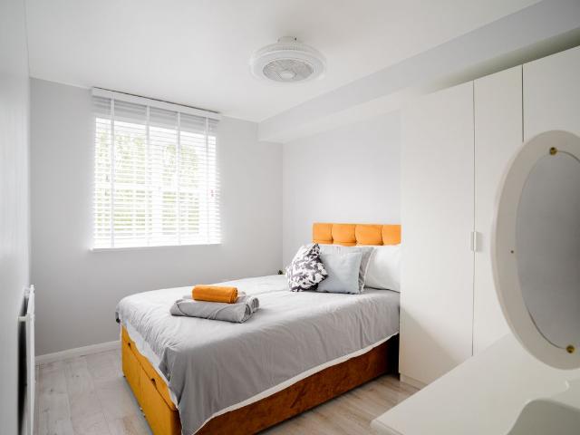 Otter Close, London E15, 2 bed flat to rent, £2,150 pcm | PrimeLocation