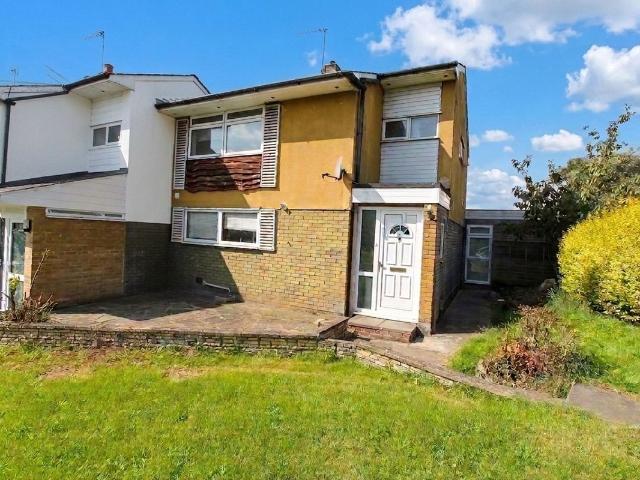 Otter Gardens, Hatfield AL10, 6 bed end terrace house to rent, £2,400 pcm | PrimeLocation