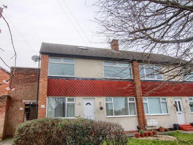 Otterburn Gardens, Middlesbrough TS5, 2 bed flat to rent, £575 pcm | PrimeLocation