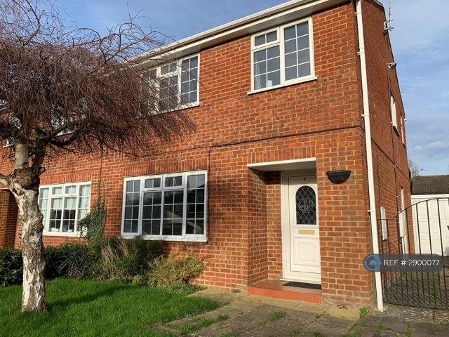 Otters Brook, Buckingham, MK18 4 bed semi detached house to rent £2,250 pcm £519 pw
