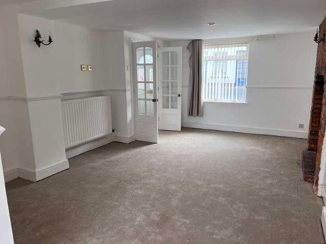 Ottery St, EX11