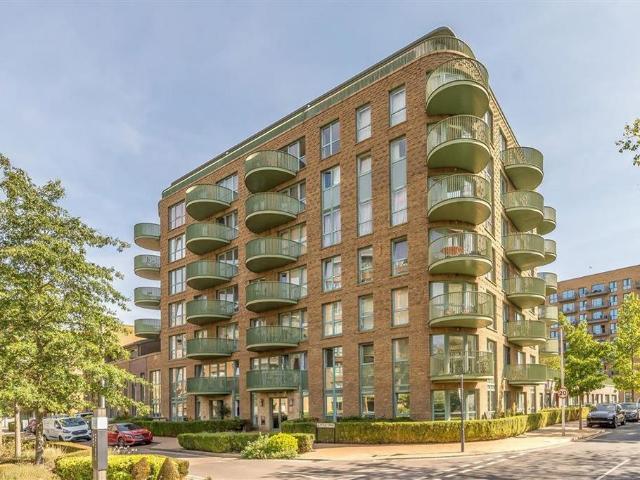 Ottley Drive, Kidbrooke SE3 2 bed flat to rent £2,500 pcm £577 pw