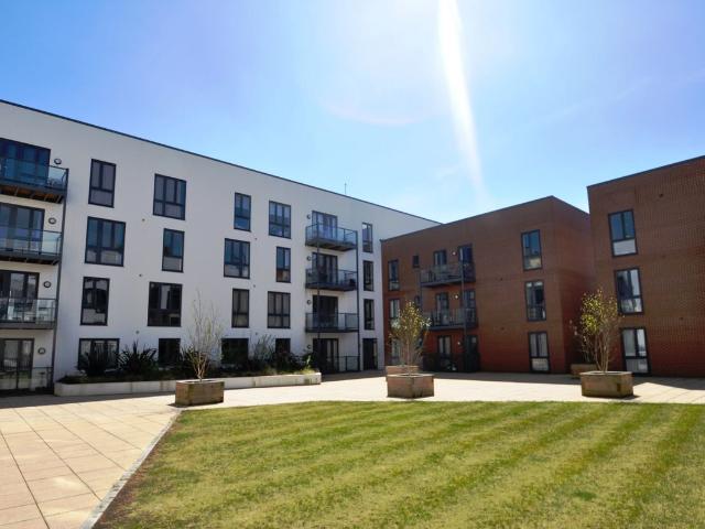 Otto Road, Welwyn Garden City AL7, 2 bed flat to rent, £1,600 pcm | PrimeLocation