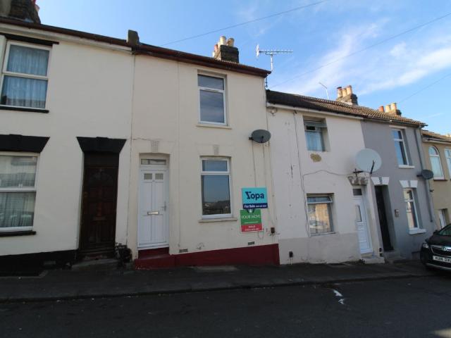 Otway Street, Chatham, Kent ME4, 3 bed terraced house to rent, £1,200 pcm | PrimeLocation
