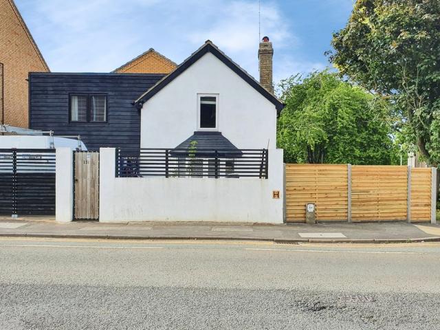 Oundle Road, Peterborough PE2, 3 bed property to rent, £1,600 pcm | PrimeLocation