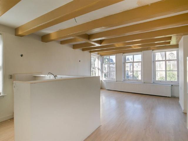 Oudezijds Voorburgwal 73 3