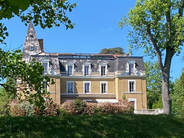 Ouest Lyon, T4 avec terrasse en rez de jardin/parc dans Mano. m² Francheville