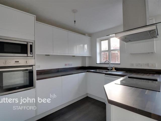 Oulton Mews, Stone 4 bed detached house to rent £1,100 pcm £254 pw