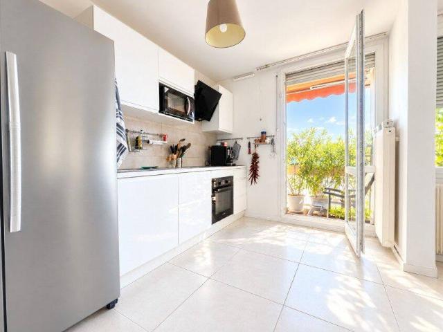 Oullins Appartement meublé de 74 m² 6ème et dernier étage