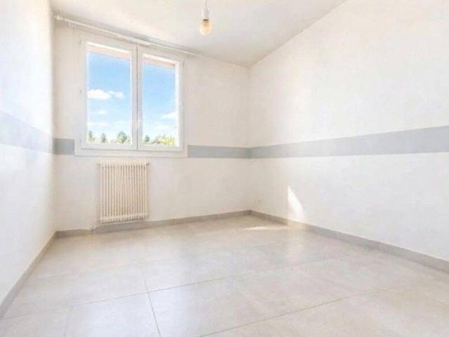 Oullins Appartement de 74 m² 6ème et dernier étage Balcon