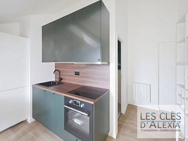 OULLINS – Studio meublé – Proche métro B