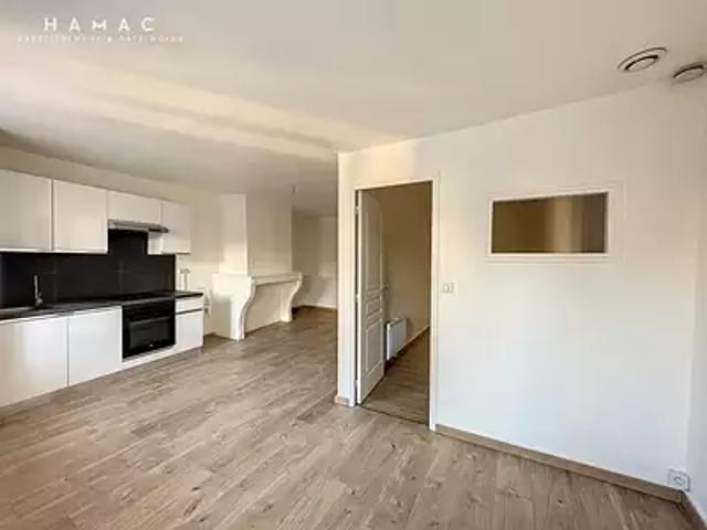Oullins 69600 Location appartement 2 pièces t2 au dernier étage